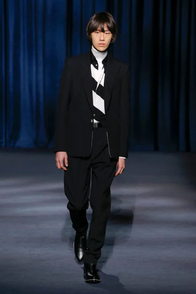 Look 43